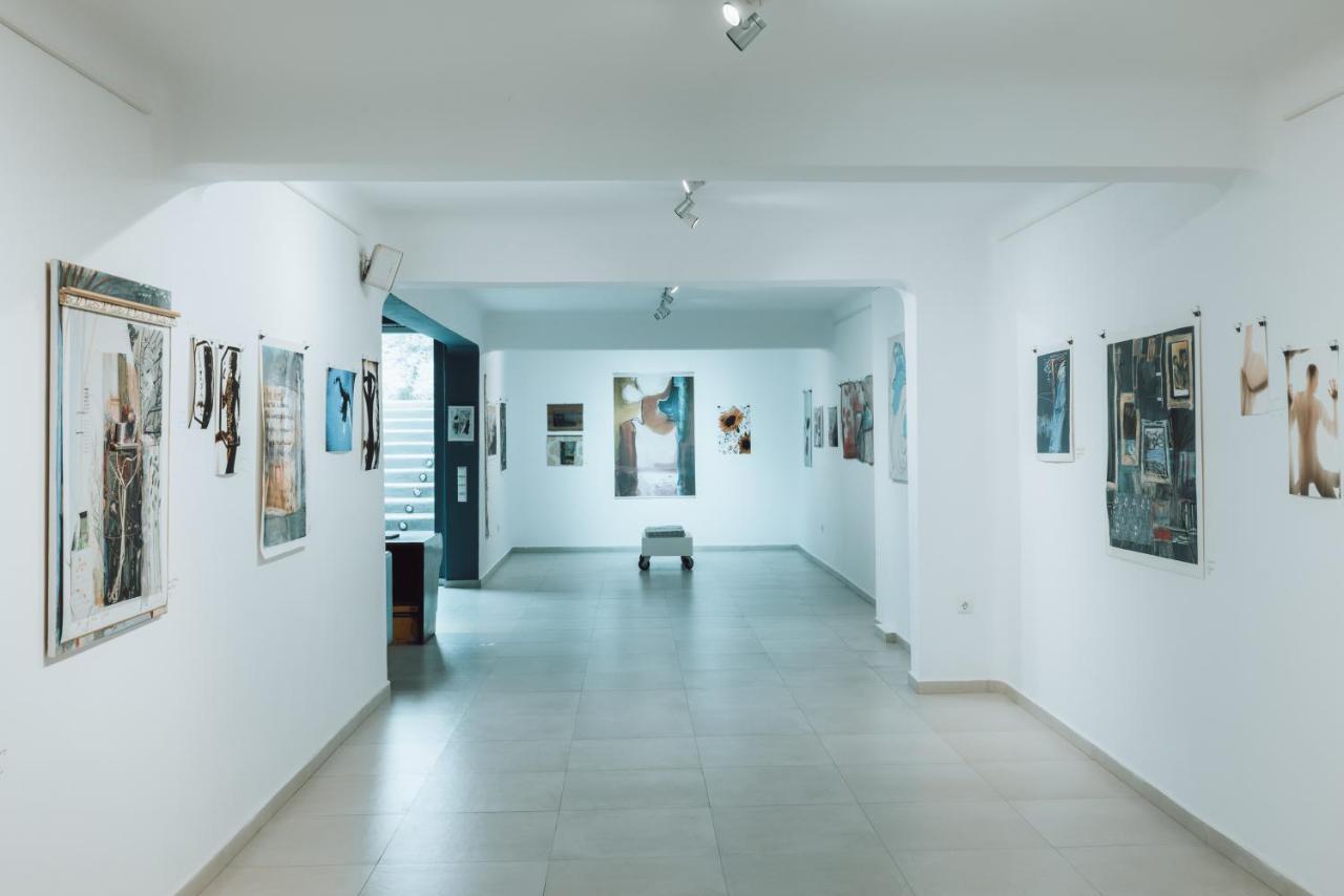 Art Hotel Santorini (Adults Only) 피르고스 외부 사진
