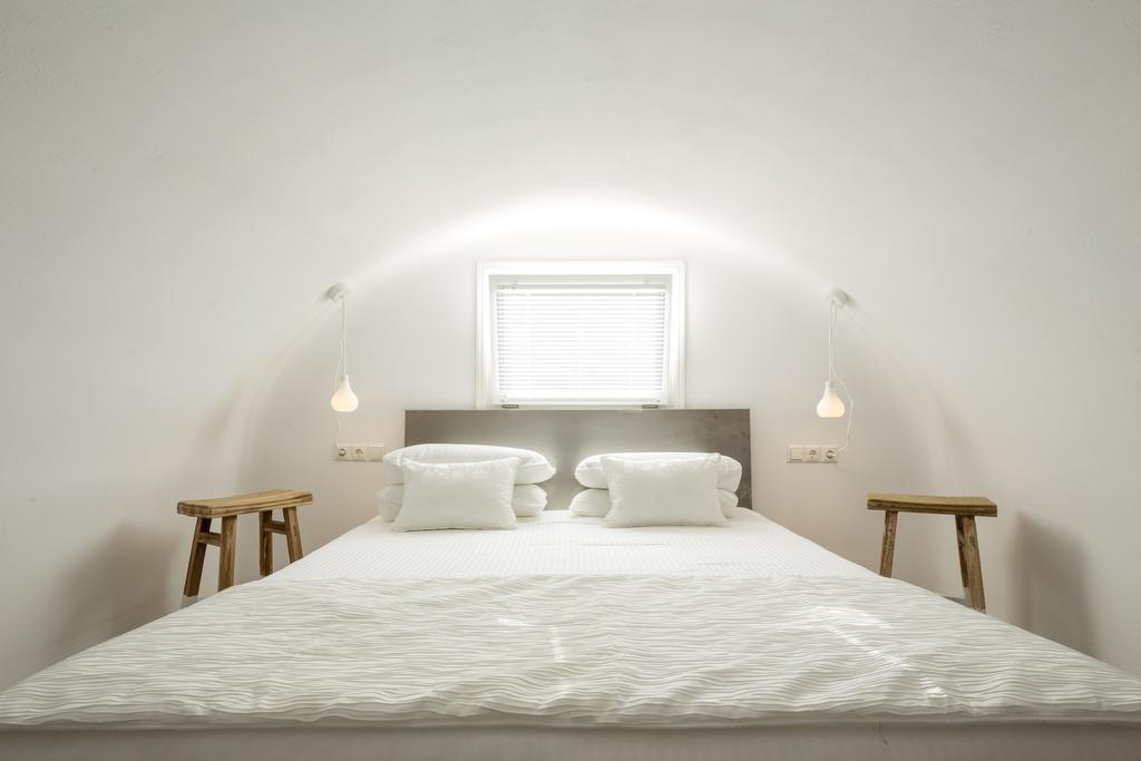Art Hotel Santorini (Adults Only) 피르고스 객실 사진