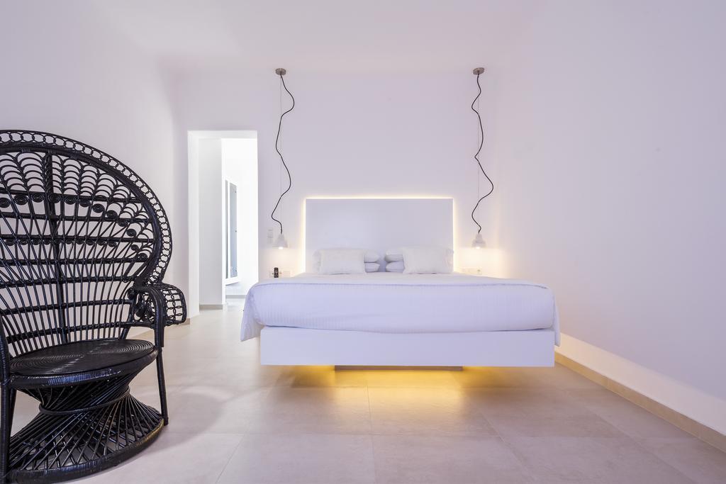 Art Hotel Santorini (Adults Only) 피르고스 객실 사진