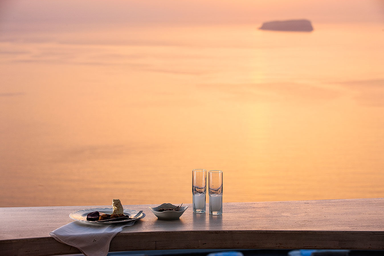 Art Hotel Santorini (Adults Only) 피르고스 외부 사진